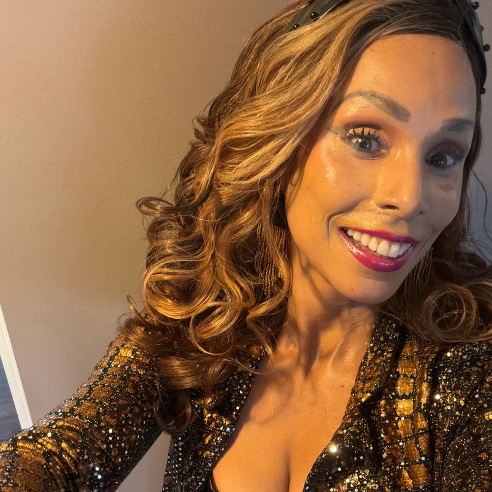 Meet your Posher, Ayanna